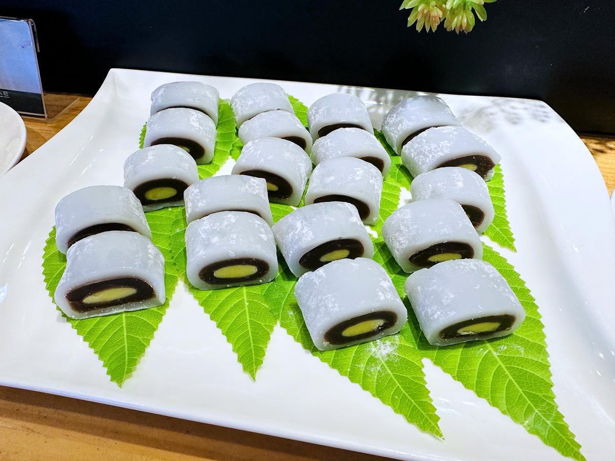 【趣兒Chill:藍鵲菲菲】台北陽明山豪華懶人露營免搭帳台北高級露營一泊三食「山林帳 森林共享衛浴」露營開箱!