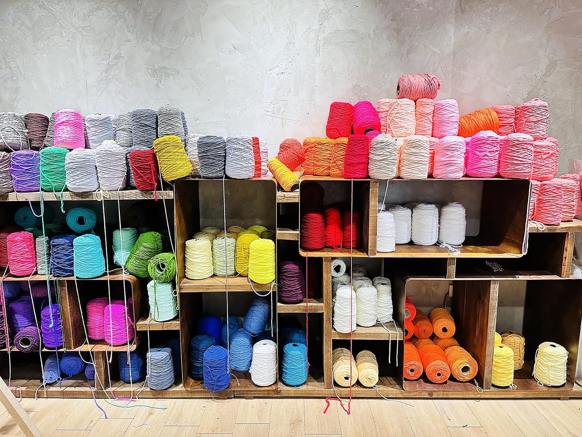 【DoesArt都是藝術】桃園手作地毯Tufting初體驗!用地毯槍製作簇絨織品藝術,桃園一日完美約會行程推薦!