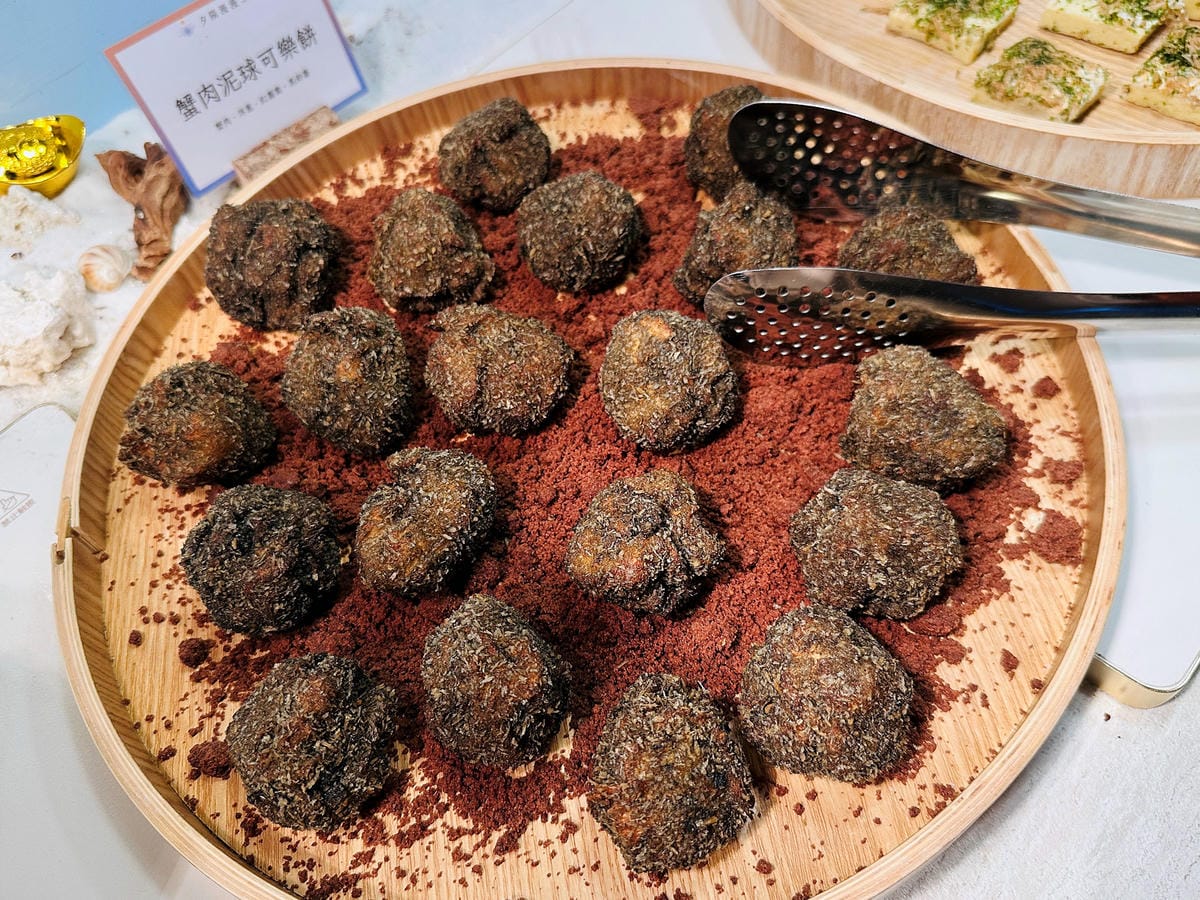 【蟬說:夕陽漫漫】台中清水高美濕地豪華露營!一泊二食免搭帳懶