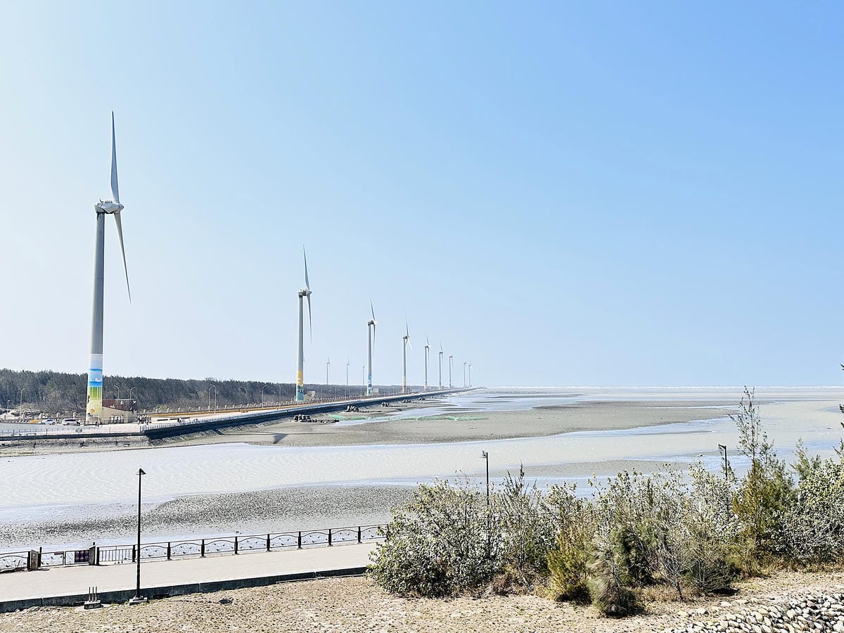 【蟬說:夕陽漫漫】台中清水高美濕地豪華露營!一泊二食免搭帳懶