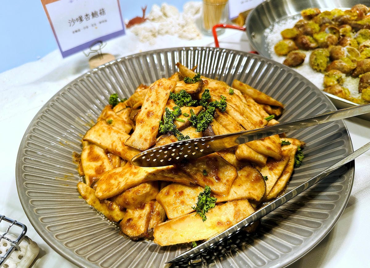 【蟬說:夕陽漫漫】台中清水高美濕地豪華露營!一泊二食免搭帳懶