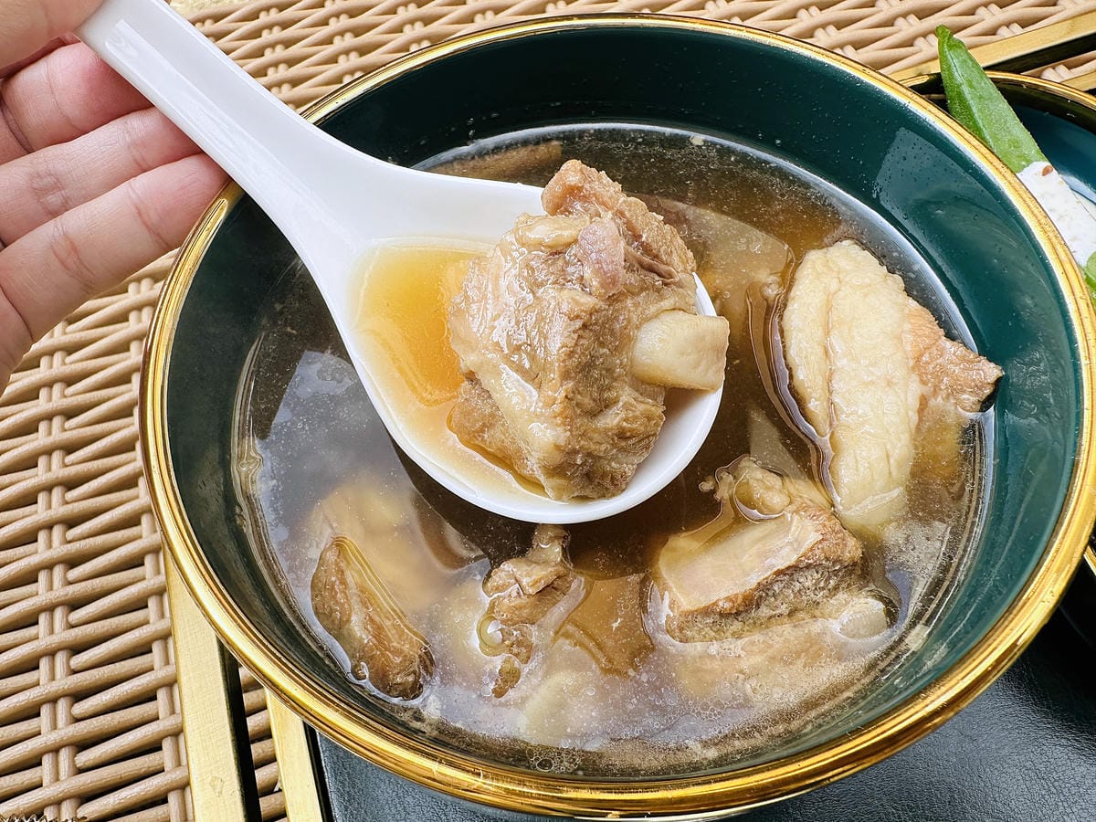 【La Moon玉膳坊朗月庭園餐廳】內湖美食餐廳包場派對都適合!內湖下午茶招牌麻糬鬆餅必吃!寵物友善餐廳與毛孩戶外草坪偽野餐