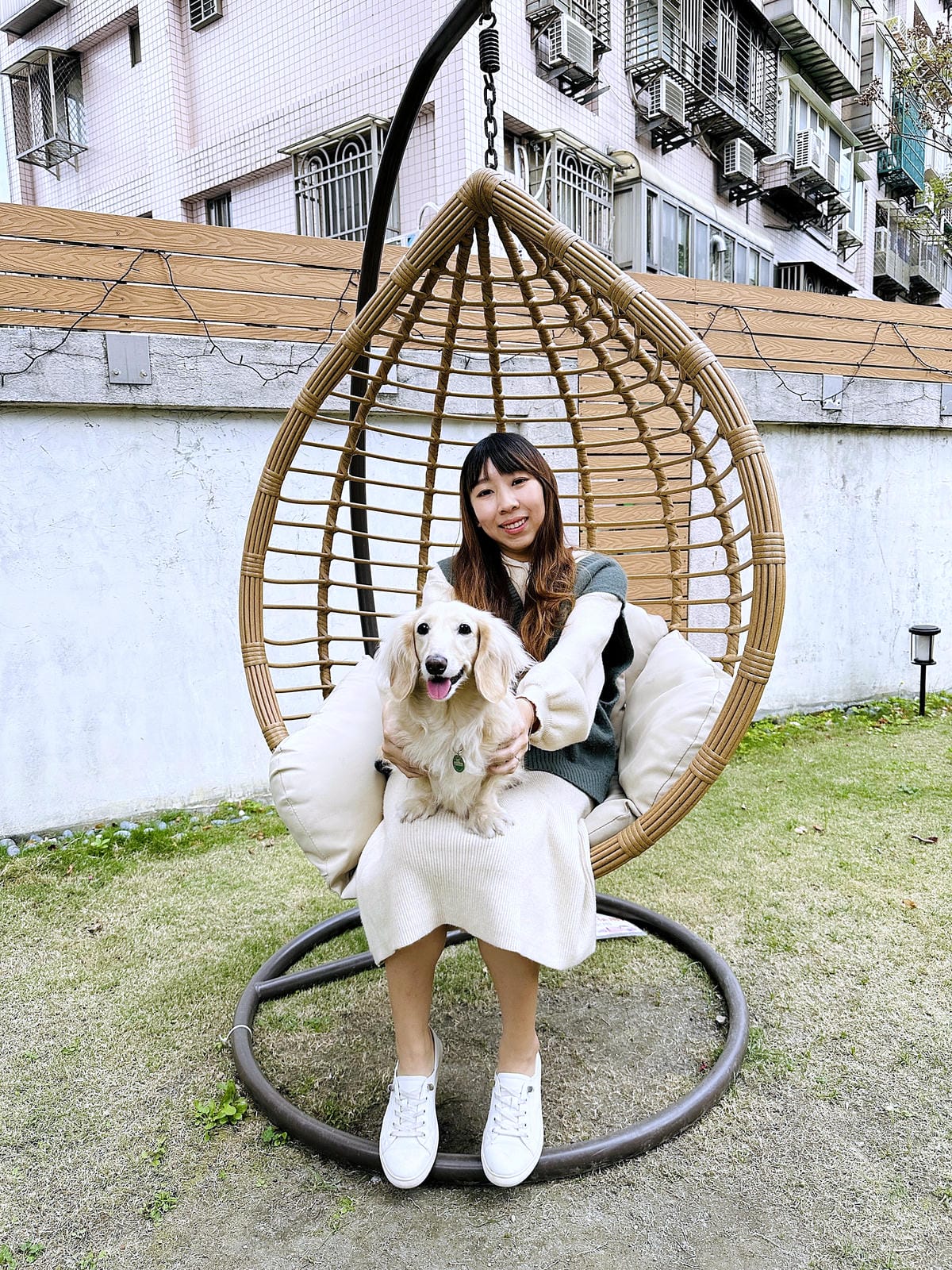 【La Moon玉膳坊朗月庭園餐廳】內湖美食餐廳包場派對都適合!內湖下午茶招牌麻糬鬆餅必吃!寵物友善餐廳與毛孩戶外草坪偽野餐