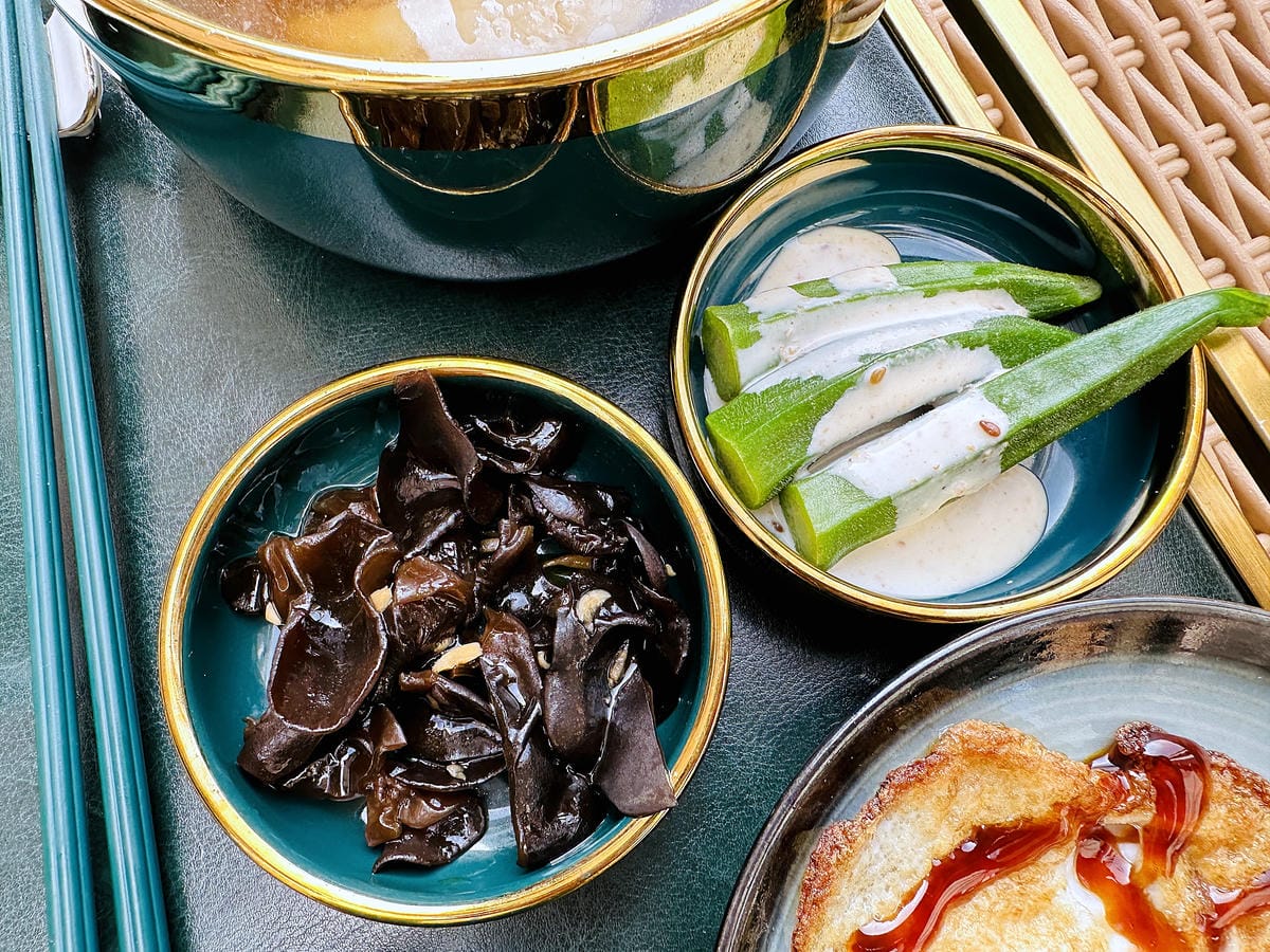 【La Moon玉膳坊朗月庭園餐廳】內湖美食餐廳包場派對都適合!內湖下午茶招牌麻糬鬆餅必吃!寵物友善餐廳與毛孩戶外草坪偽野餐