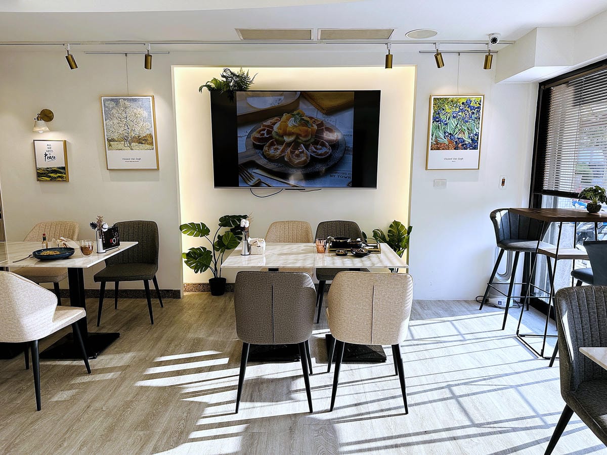 【La Moon玉膳坊朗月庭園餐廳】內湖美食餐廳包場派對都適合!內湖下午茶招牌麻糬鬆餅必吃!寵物友善餐廳與毛孩戶外草坪偽野餐