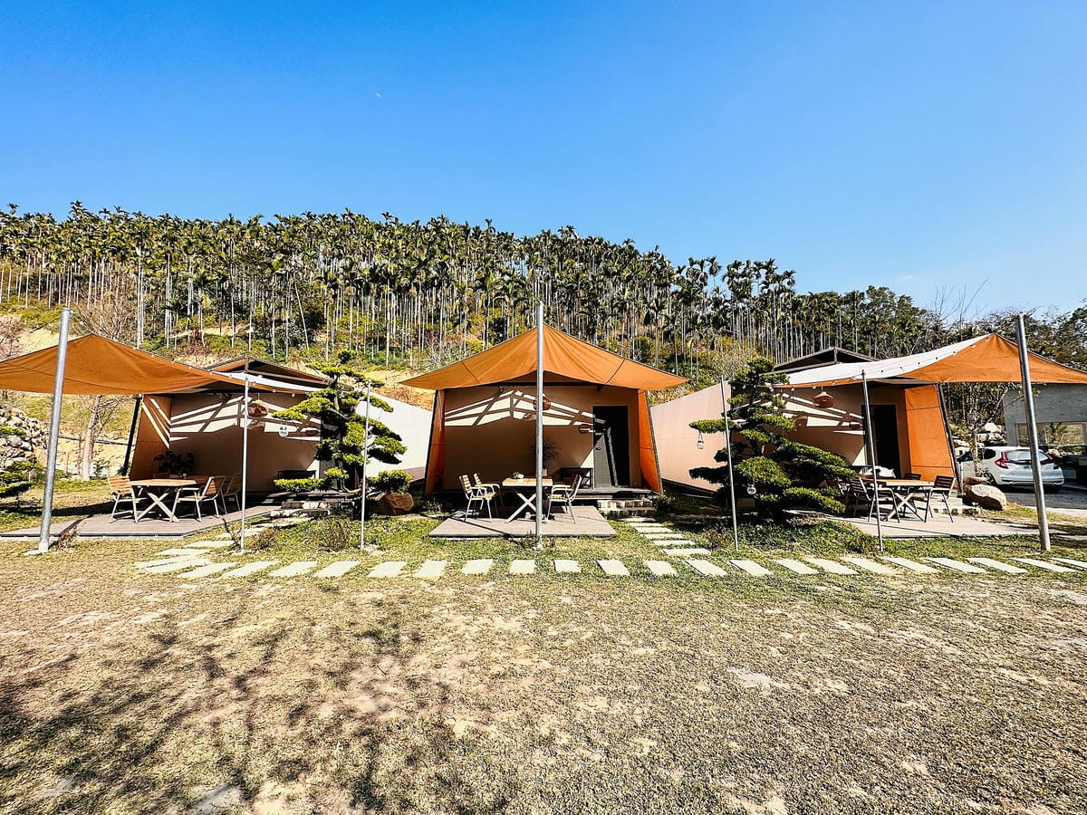 【葉子祕境】南投埔里絕美森林系住宿!超奢華星空villa房型開箱,一泊三食浪漫豪華偽露營!走進大自然裡「森呼吸」