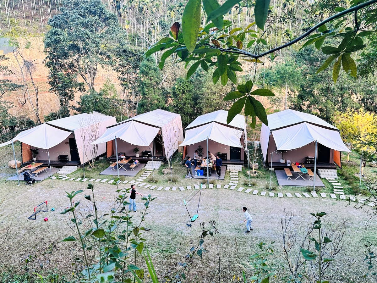 【葉子祕境】南投埔里絕美森林系住宿!超奢華星空villa房型開箱,一泊三食浪漫豪華偽露營!走進大自然裡「森呼吸」