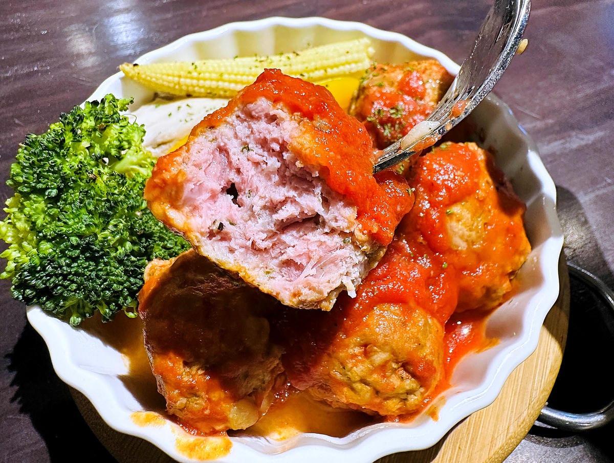 【默爾pasta pizza 台北誠品南西店】MORE默爾義大利餐廳,超人氣必吃『窯烤披薩』魅力無法擋!姊妹聚餐最佳選擇台北義式料理推薦!