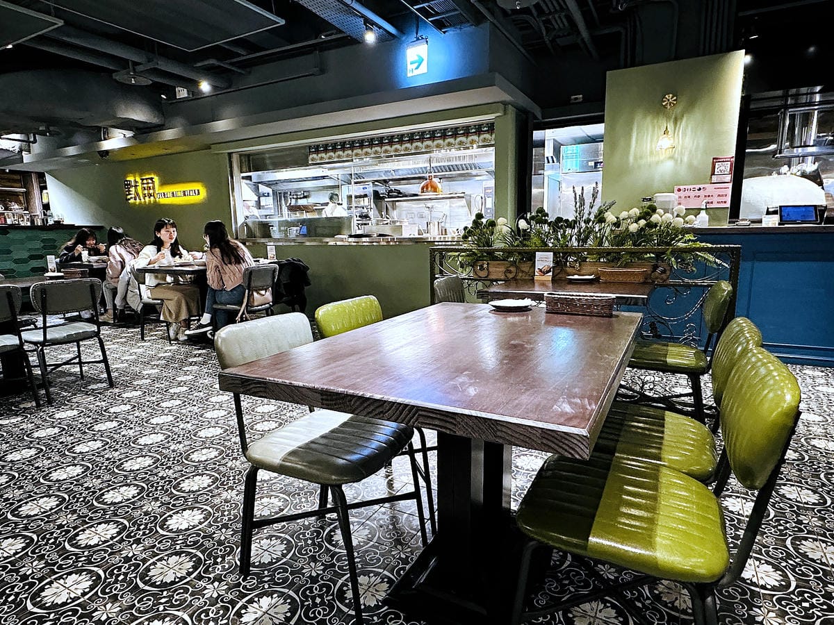 【默爾pasta pizza 台北誠品南西店】MORE默爾義大利餐廳,超人氣必吃『窯烤披薩』魅力無法擋!姊妹聚餐最佳選擇台北義式料理推薦!