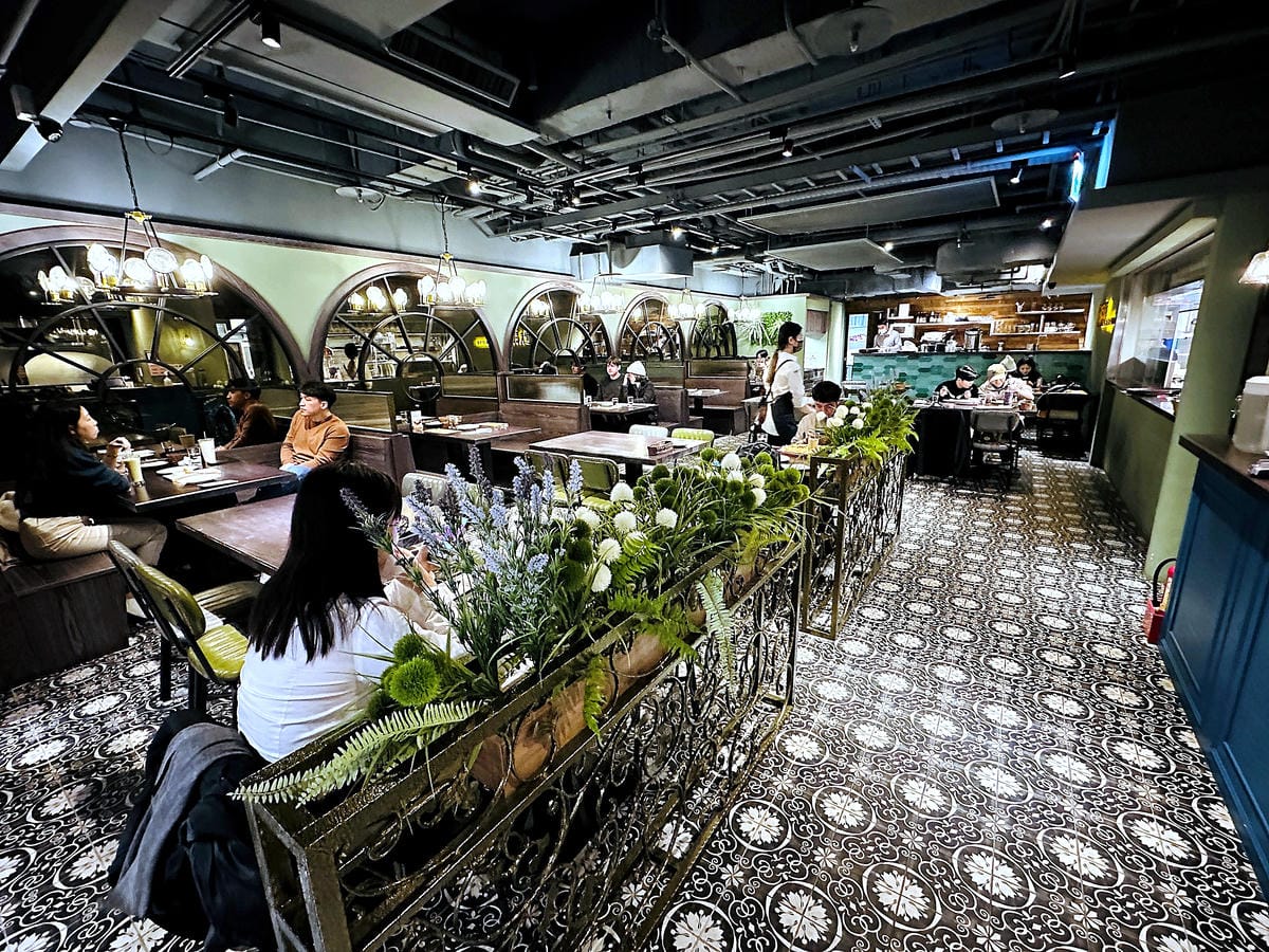 【默爾pasta pizza 台北誠品南西店】MORE默爾義大利餐廳,超人氣必吃『窯烤披薩』魅力無法擋!姊妹聚餐最佳選擇台北義式料理推薦!