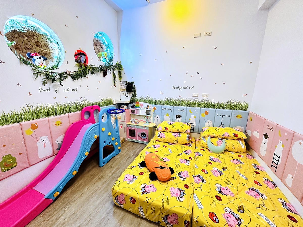 【張連昌薩克斯風博物館】台中后里景點推薦,全台灣第一家薩克斯風觀光工廠!薩克斯風吹奏初體驗!DIY袖珍版復古留聲機音樂盒