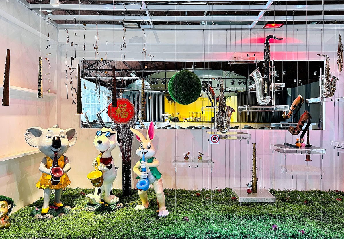 【張連昌薩克斯風博物館】台中后里景點推薦,全台灣第一家薩克斯風觀光工廠!薩克斯風吹奏初體驗!DIY袖珍版復古留聲機音樂盒