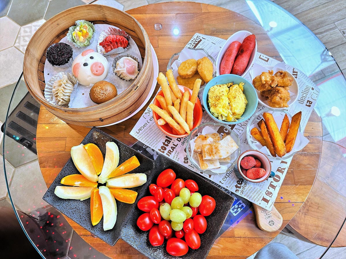 【后麗安心親子時尚旅宿(風自然2館)】台中后里親子民宿推薦!巨型溜滑梯搬進房間裡,超大湯屋泡浪漫玫瑰花瓣浴!