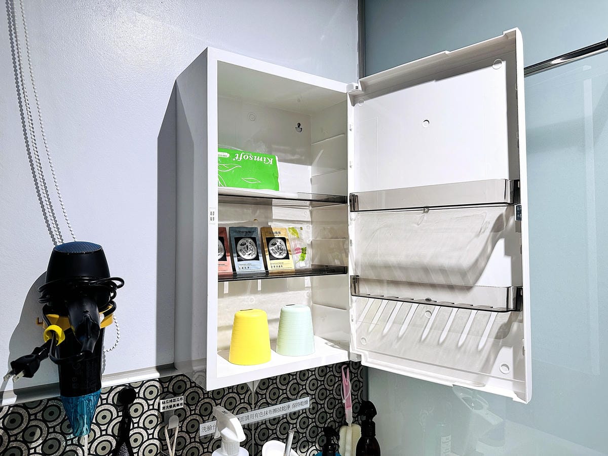 【后麗安心親子時尚旅宿(風自然2館)】台中后里親子民宿推薦!巨型溜滑梯搬進房間裡,超大湯屋泡浪漫玫瑰花瓣浴!