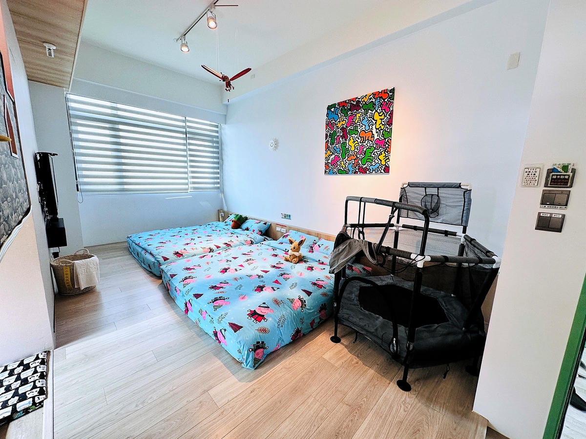 【后麗安心親子時尚旅宿(風自然2館)】台中后里親子民宿推薦!巨型溜滑梯搬進房間裡,超大湯屋泡浪漫玫瑰花瓣浴!