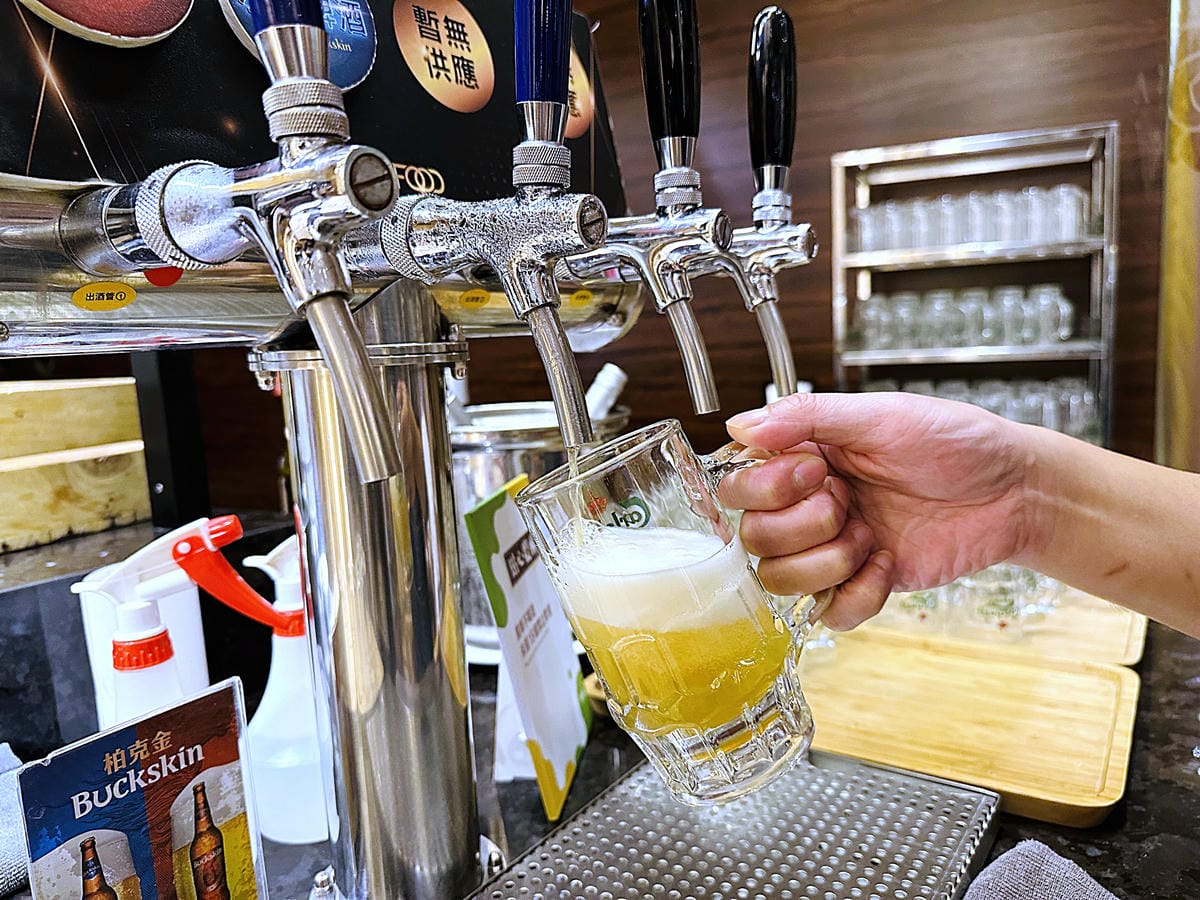 【豐FOOD百匯】台北大直典華《龍蝦之夜》龍蝦&海陸美食吃到飽!超人氣多國料理自助餐buffet任你吃!台北劍南路高CP值美食推薦!