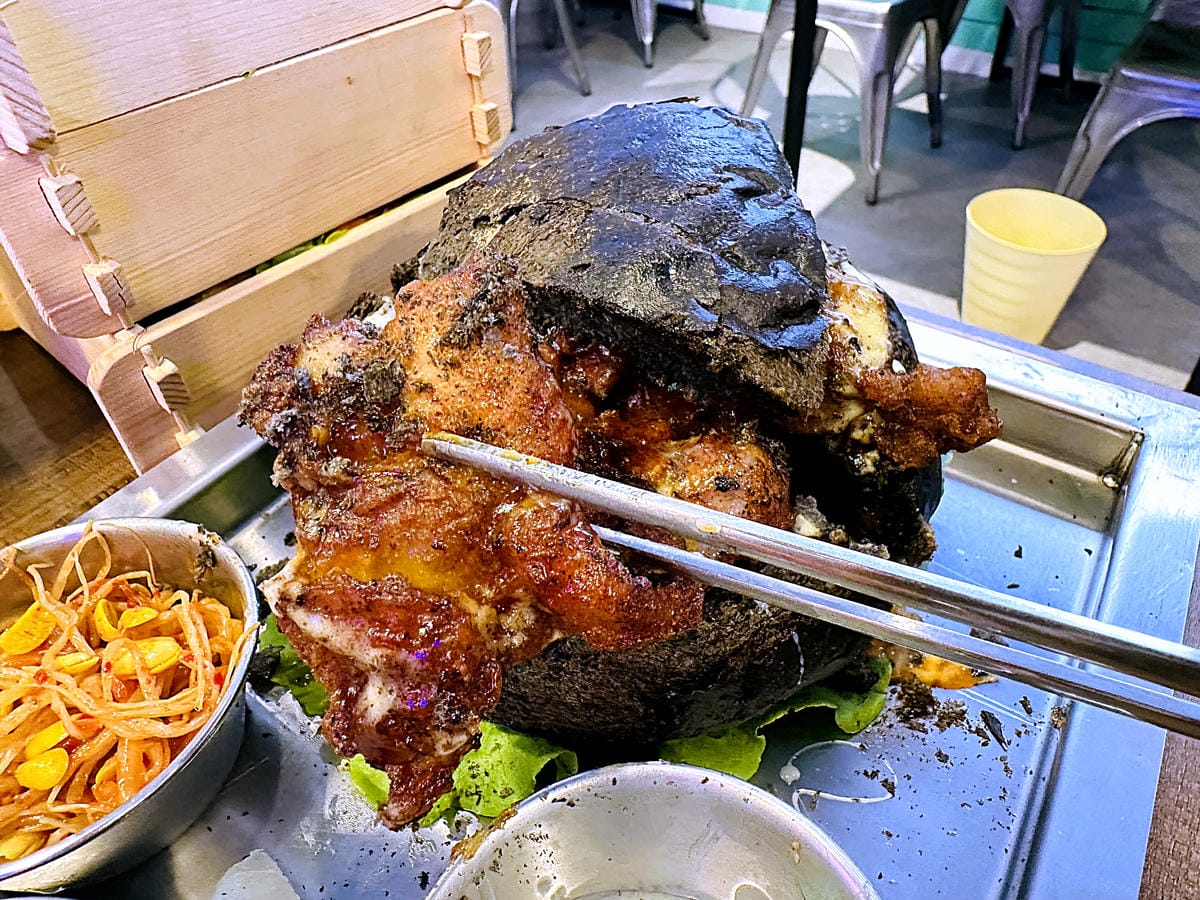 【韓雞一號 倉尺洞】宜蘭壯圍超人氣韓式料理餐廳!치킨하나『古亭穀倉』必拍網美景點!『朋月栻』2023新主題餐廳,超長超浮誇鐵板料理!