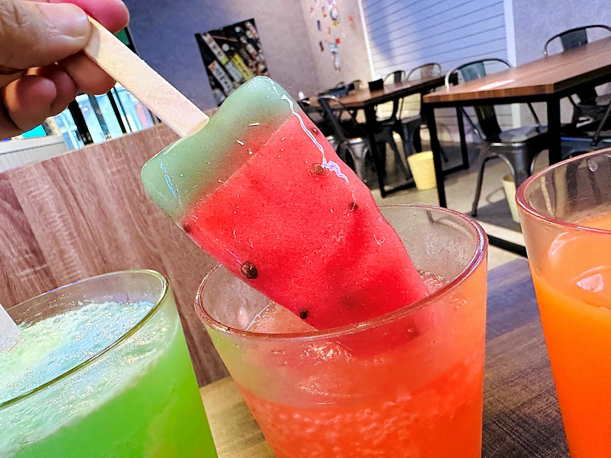 【韓雞一號 倉尺洞】宜蘭壯圍超人氣韓式料理餐廳!치킨하나『古亭穀倉』必拍網美景點!『朋月栻』2023新主題餐廳,超長超浮誇鐵板料理!