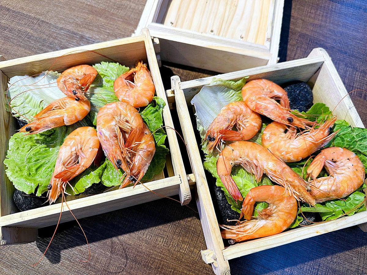 【韓雞一號 倉尺洞】宜蘭壯圍超人氣韓式料理餐廳!치킨하나『古亭穀倉』必拍網美景點!『朋月栻』2023新主題餐廳,超長超浮誇鐵板料理!