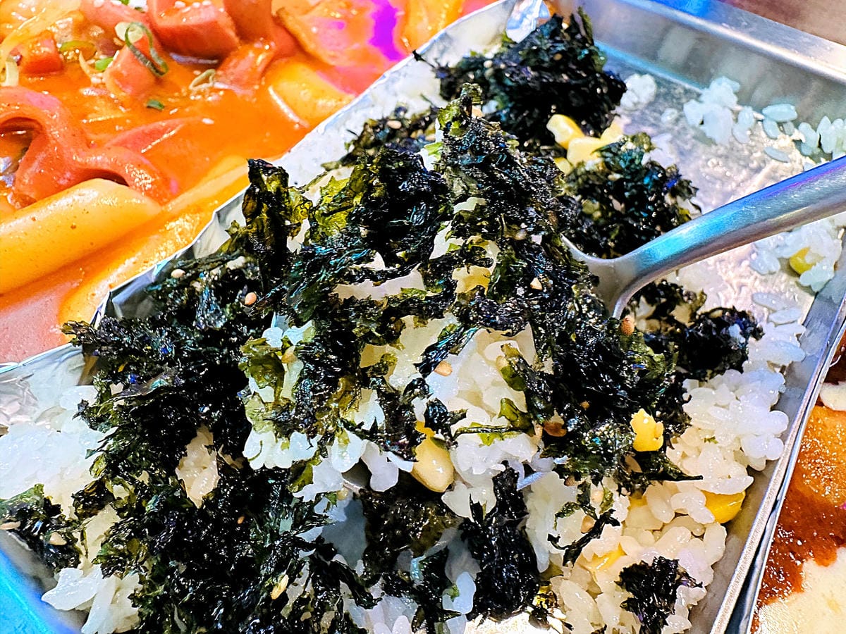 【韓雞一號 倉尺洞】宜蘭壯圍超人氣韓式料理餐廳!치킨하나『古亭穀倉』必拍網美景點!『朋月栻』2023新主題餐廳,超長超浮誇鐵板料理!