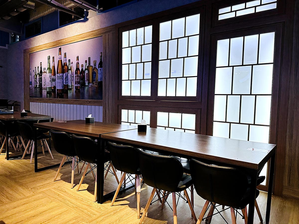 【韓雞一號 倉尺洞】宜蘭壯圍超人氣韓式料理餐廳!치킨하나『古亭穀倉』必拍網美景點!『朋月栻』2023新主題餐廳,超長超浮誇鐵板料理!