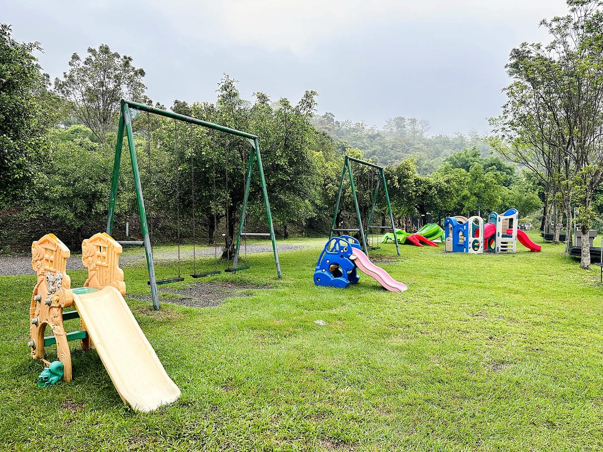 【天梯露營區】宜蘭露營車推薦!最夯最新『諾美締露營車』開箱!宜蘭大同百萬夜景盡收眼底!晚餐BBQ烤肉好歡樂!宜蘭免搭帳免裝備露營!