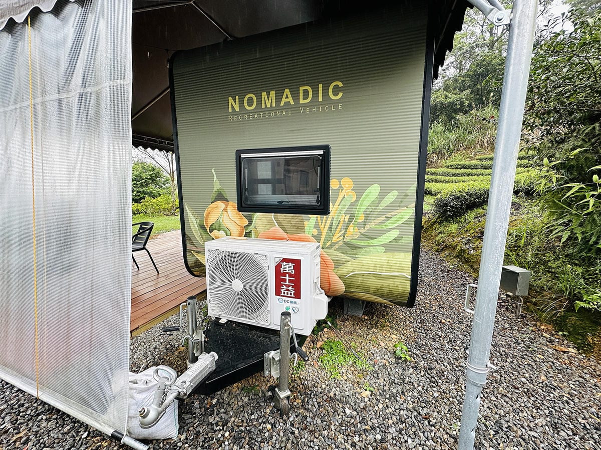 【天梯露營區】宜蘭露營車推薦!最夯最新『諾美締露營車』開箱!宜蘭大同百萬夜景盡收眼底!晚餐BBQ烤肉好歡樂!宜蘭免搭帳免裝備露營!