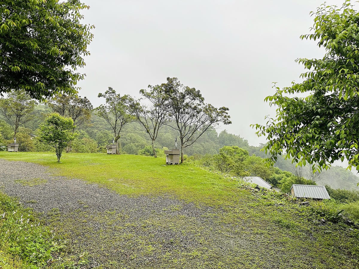 【天梯露營區】宜蘭露營車推薦!最夯最新『諾美締露營車』開箱!宜蘭大同百萬夜景盡收眼底!晚餐BBQ烤肉好歡樂!宜蘭免搭帳免裝備露營!