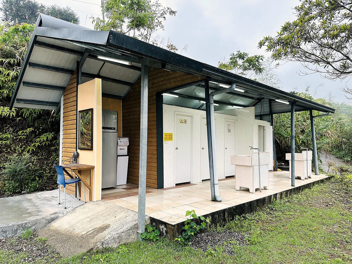 【天梯露營區】宜蘭露營車推薦!最夯最新『諾美締露營車』開箱!宜蘭大同百萬夜景盡收眼底!晚餐BBQ烤肉好歡樂!宜蘭免搭帳免裝備露營!