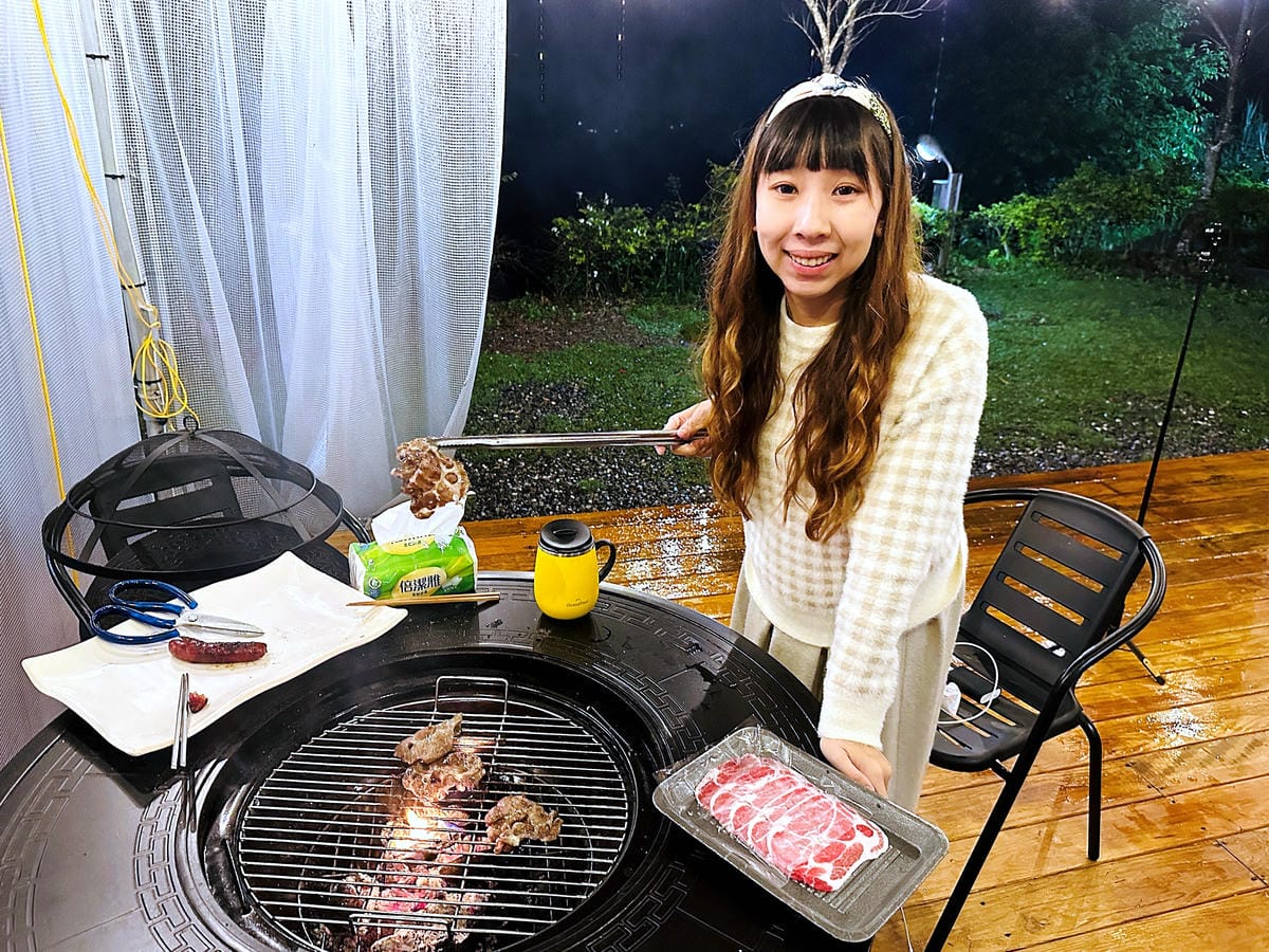 【天梯露營區】宜蘭露營車推薦!最夯最新『諾美締露營車』開箱!宜蘭大同百萬夜景盡收眼底!晚餐BBQ烤肉好歡樂!宜蘭免搭帳免裝備露營!