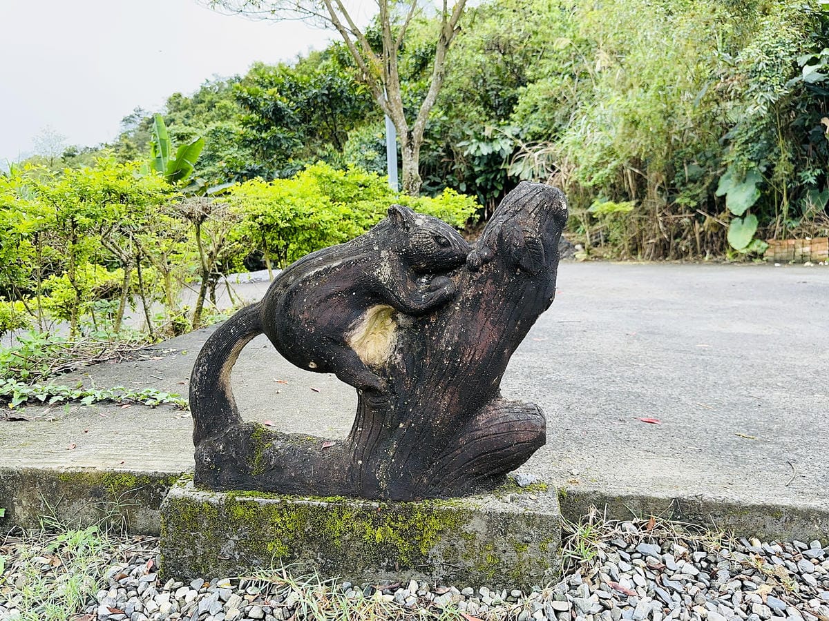 【天梯露營區】宜蘭露營車推薦!最夯最新『諾美締露營車』開箱!宜蘭大同百萬夜景盡收眼底!晚餐BBQ烤肉好歡樂!宜蘭免搭帳免裝備露營!