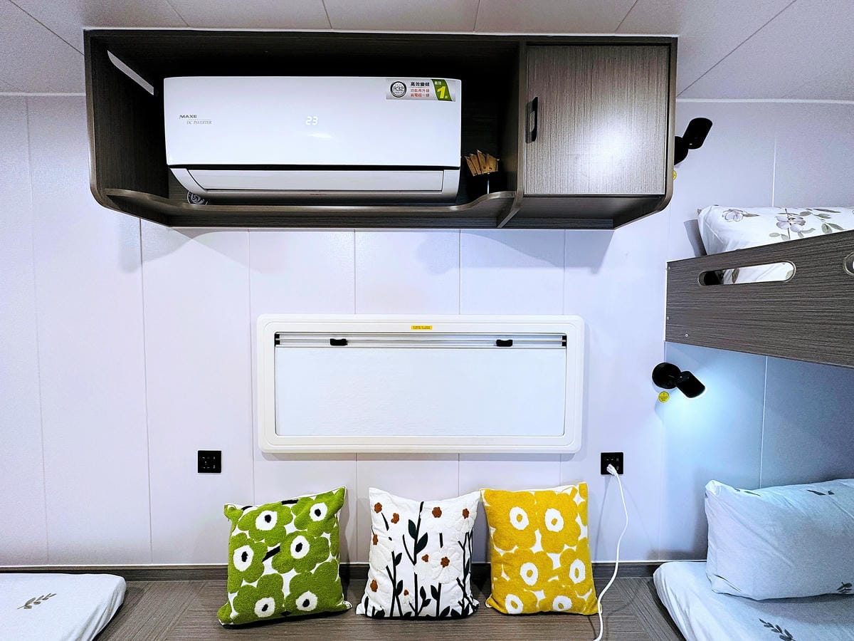 【天梯露營區】宜蘭露營車推薦!最夯最新『諾美締露營車』開箱!宜蘭大同百萬夜景盡收眼底!晚餐BBQ烤肉好歡樂!宜蘭免搭帳免裝備露營!