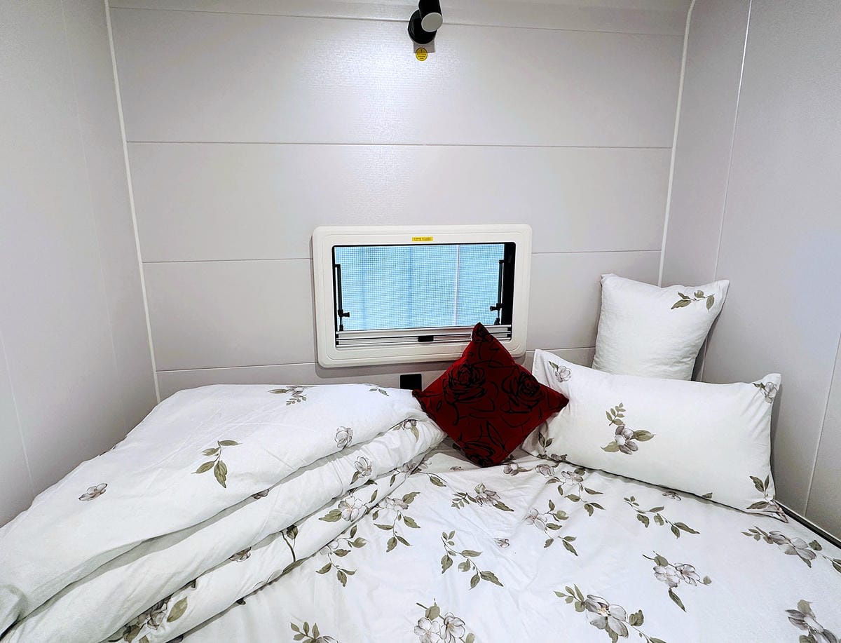 【天梯露營區】宜蘭露營車推薦!最夯最新『諾美締露營車』開箱!宜蘭大同百萬夜景盡收眼底!晚餐BBQ烤肉好歡樂!宜蘭免搭帳免裝備露營!