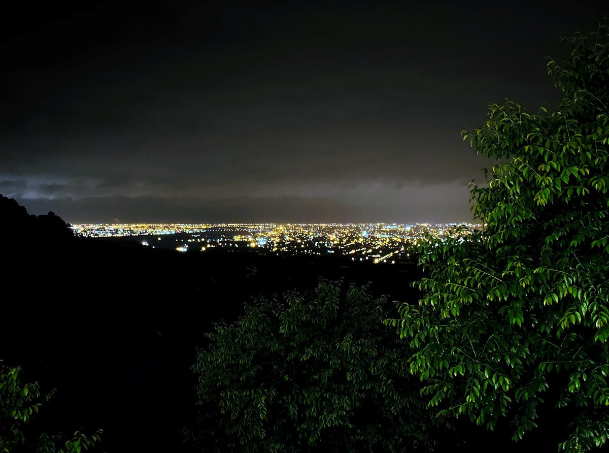 【天梯露營區】宜蘭露營車推薦!最夯最新『諾美締露營車』開箱!宜蘭大同百萬夜景盡收眼底!晚餐BBQ烤肉好歡樂!宜蘭免搭帳免裝備露營!