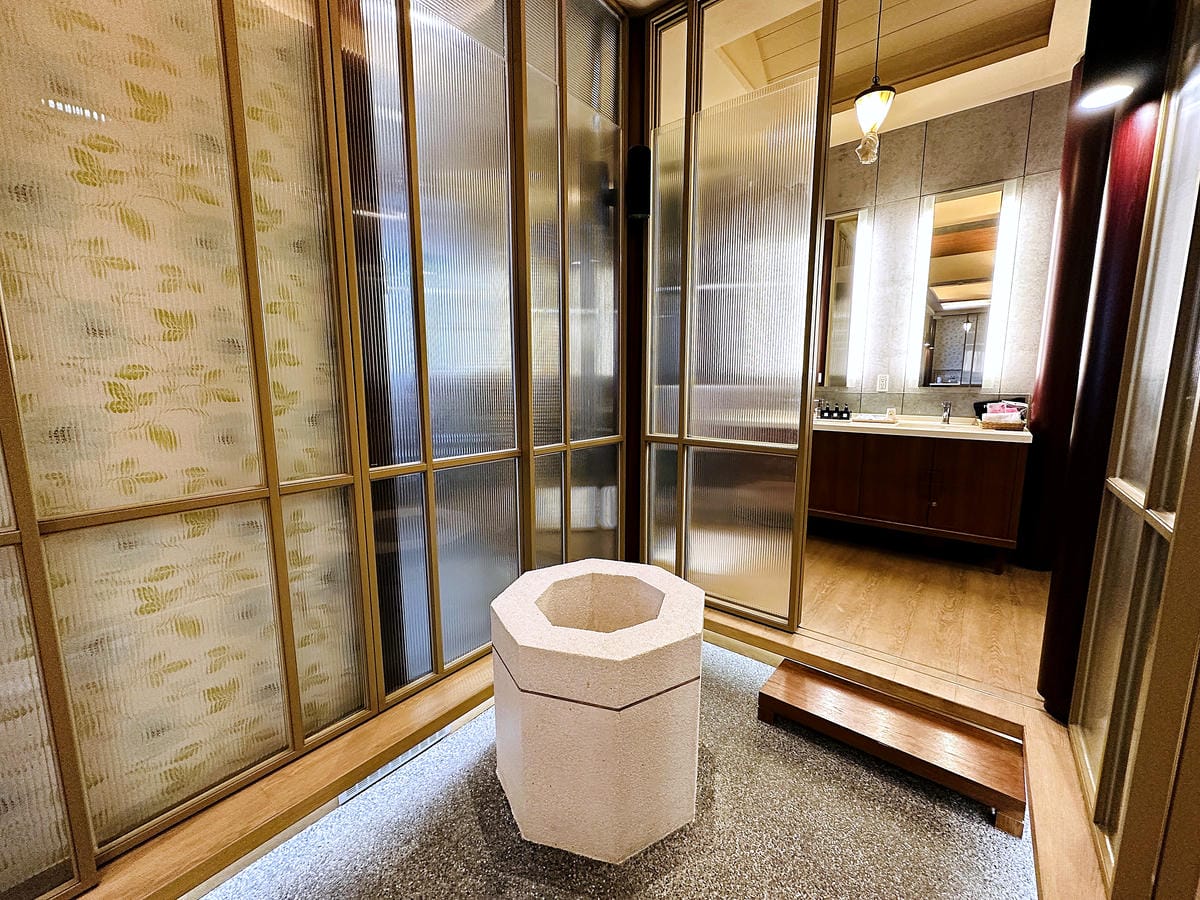 【天下居汽車行館】宜蘭MOTEL住宿推薦!人氣NO.1東方美學主題房型『豪華九間堂』52坪大空間!古裝Cosplay超好玩!