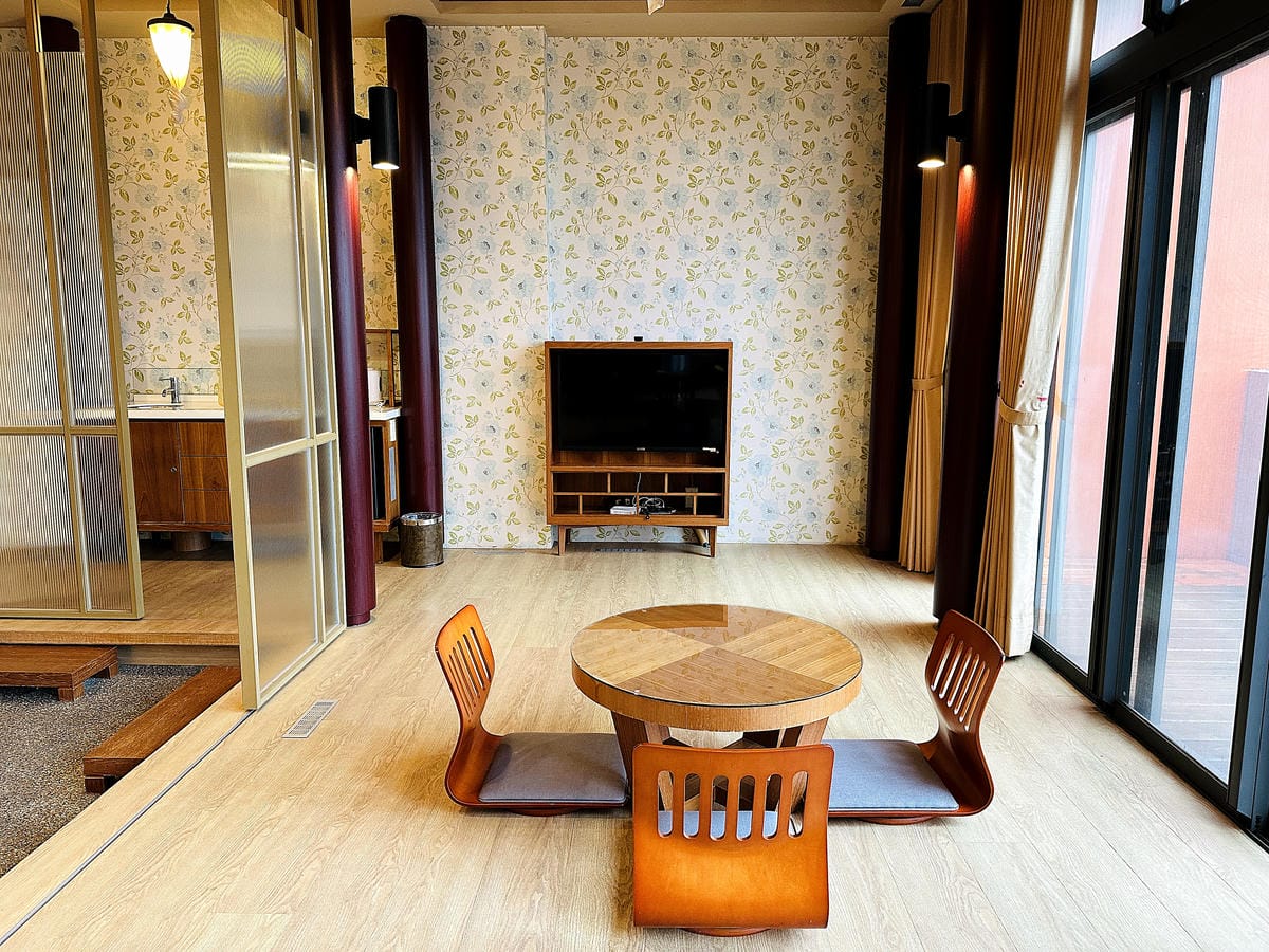 【天下居汽車行館】宜蘭MOTEL住宿推薦!人氣NO.1東方美學主題房型『豪華九間堂』52坪大空間!古裝Cosplay超好玩!