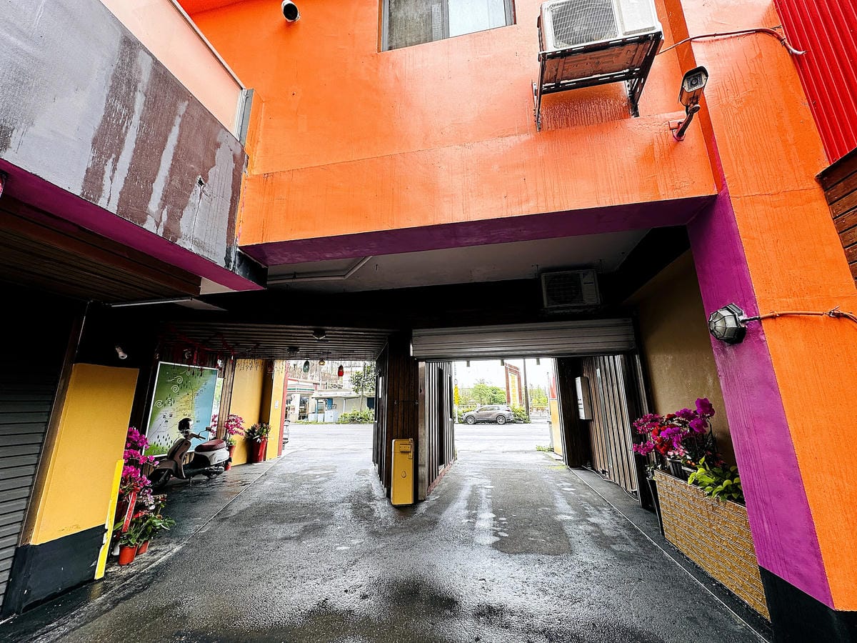 【天下居汽車行館】宜蘭MOTEL住宿推薦!人氣NO.1東方美學主題房型『豪華九間堂』52坪大空間!古裝Cosplay超好玩!