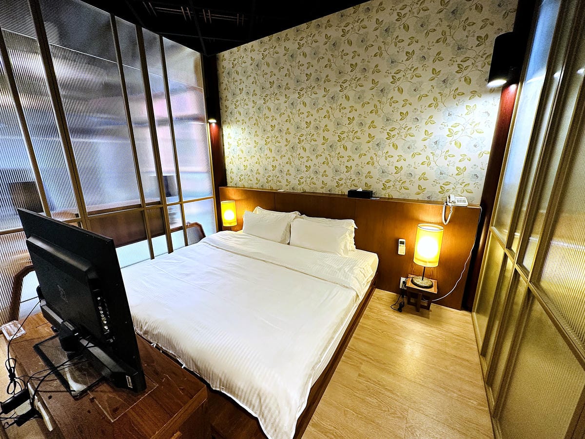 【天下居汽車行館】宜蘭MOTEL住宿推薦!人氣NO.1東方美學主題房型『豪華九間堂』52坪大空間!古裝Cosplay超好玩!