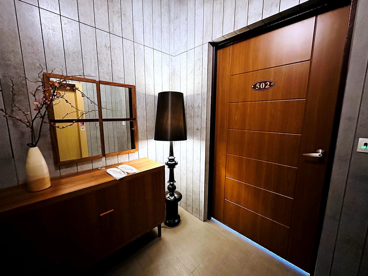 【天下居汽車行館】宜蘭MOTEL住宿推薦!人氣NO.1東方美學主題房型『豪華九間堂』52坪大空間!古裝Cosplay超好玩!