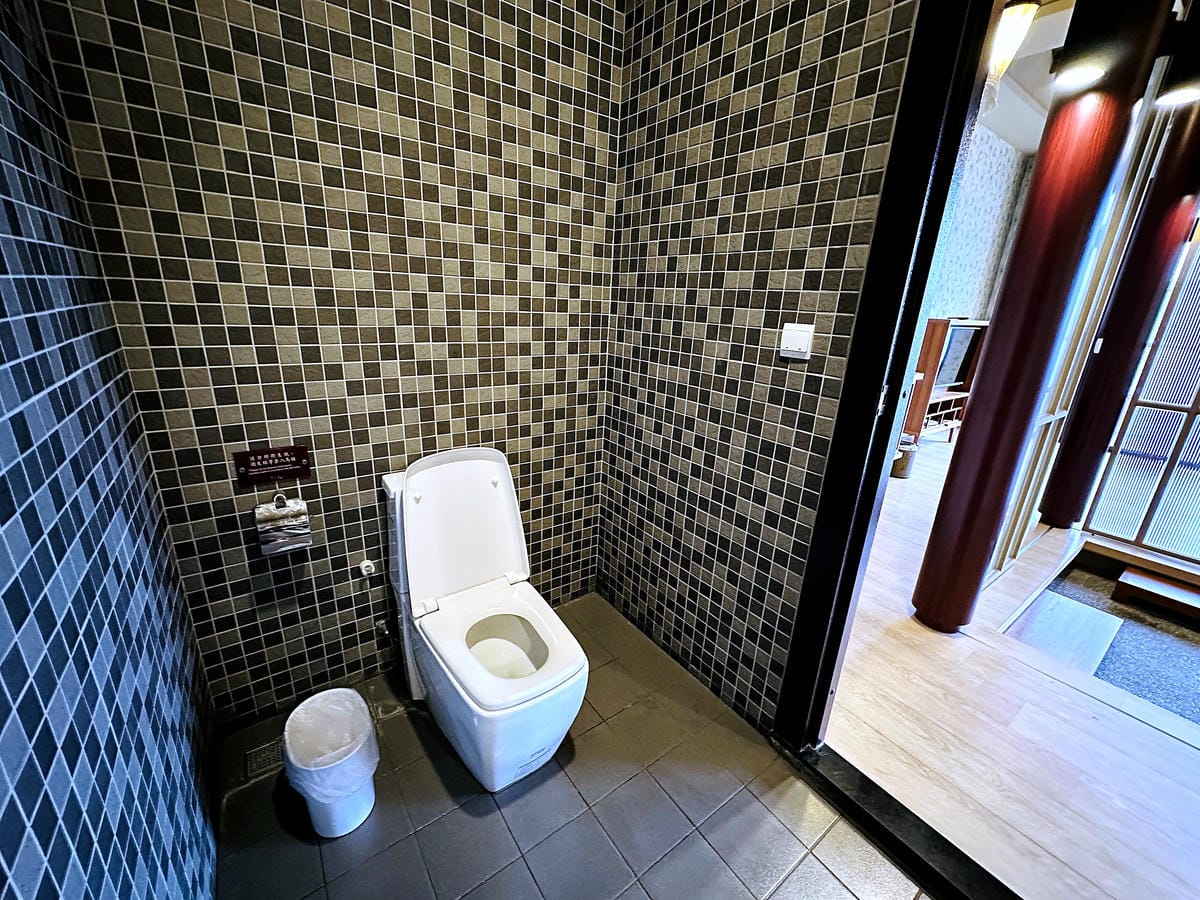 【天下居汽車行館】宜蘭MOTEL住宿推薦!人氣NO.1東方美學主題房型『豪華九間堂』52坪大空間!古裝Cosplay超好玩!