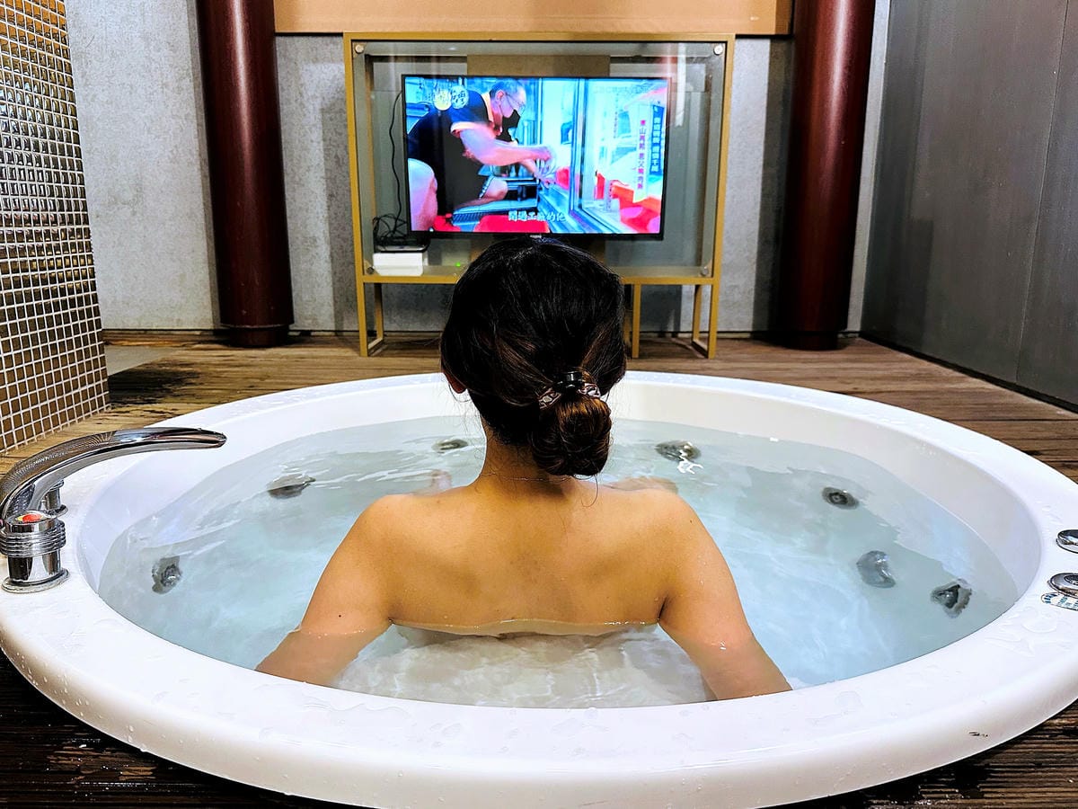 【天下居汽車行館】宜蘭MOTEL住宿推薦!人氣NO.1東方美學主題房型『豪華九間堂』52坪大空間!古裝Cosplay超好玩!