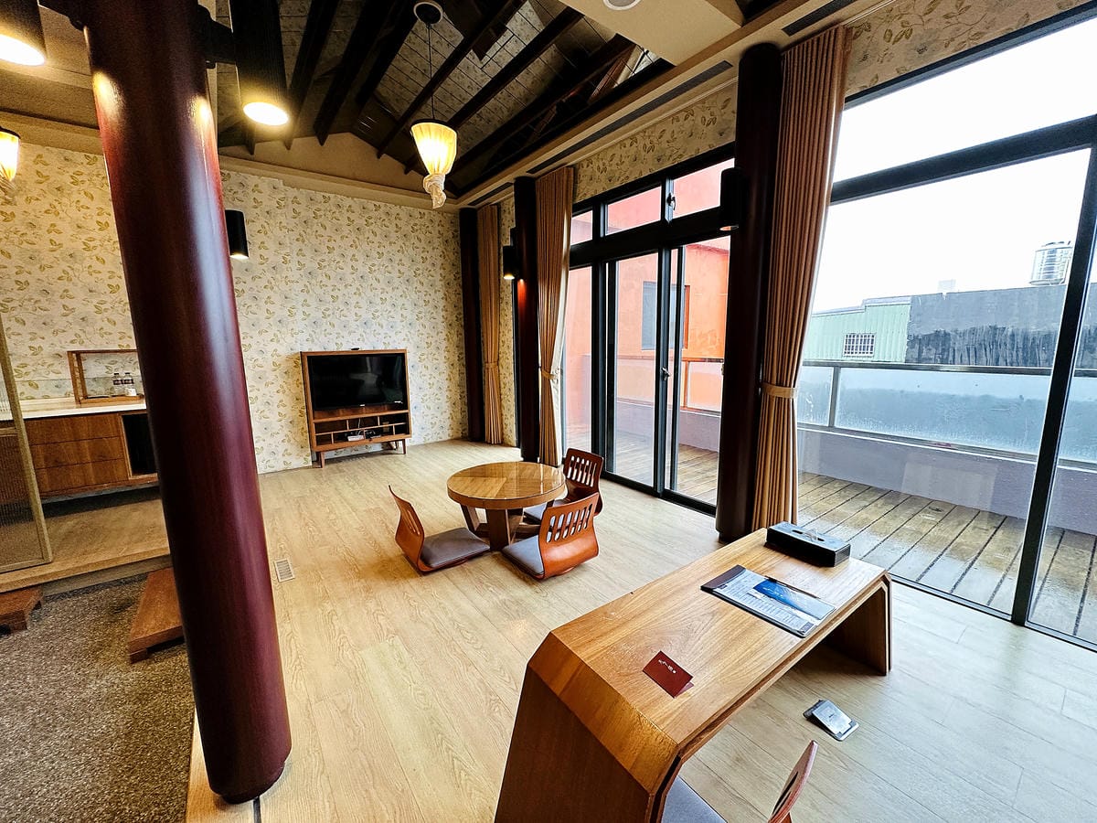【天下居汽車行館】宜蘭MOTEL住宿推薦!人氣NO.1東方美學主題房型『豪華九間堂』52坪大空間!古裝Cosplay超好玩!