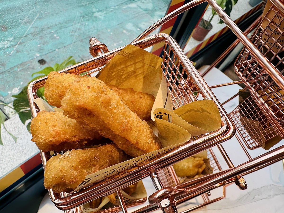 【神燈搓一下3 wishes】台北異國風味料理推薦!好吃又好玩「炸物摩天輪」!巨大「印度薄餅Dosa」經典必吃!讓精靈神燈實現你所有願望!