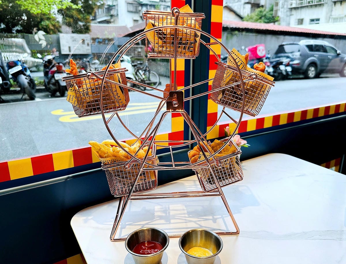 【神燈搓一下3 wishes】台北異國風味料理推薦!好吃又好玩「炸物摩天輪」!巨大「印度薄餅Dosa」經典必吃!讓精靈神燈實現你所有願望!