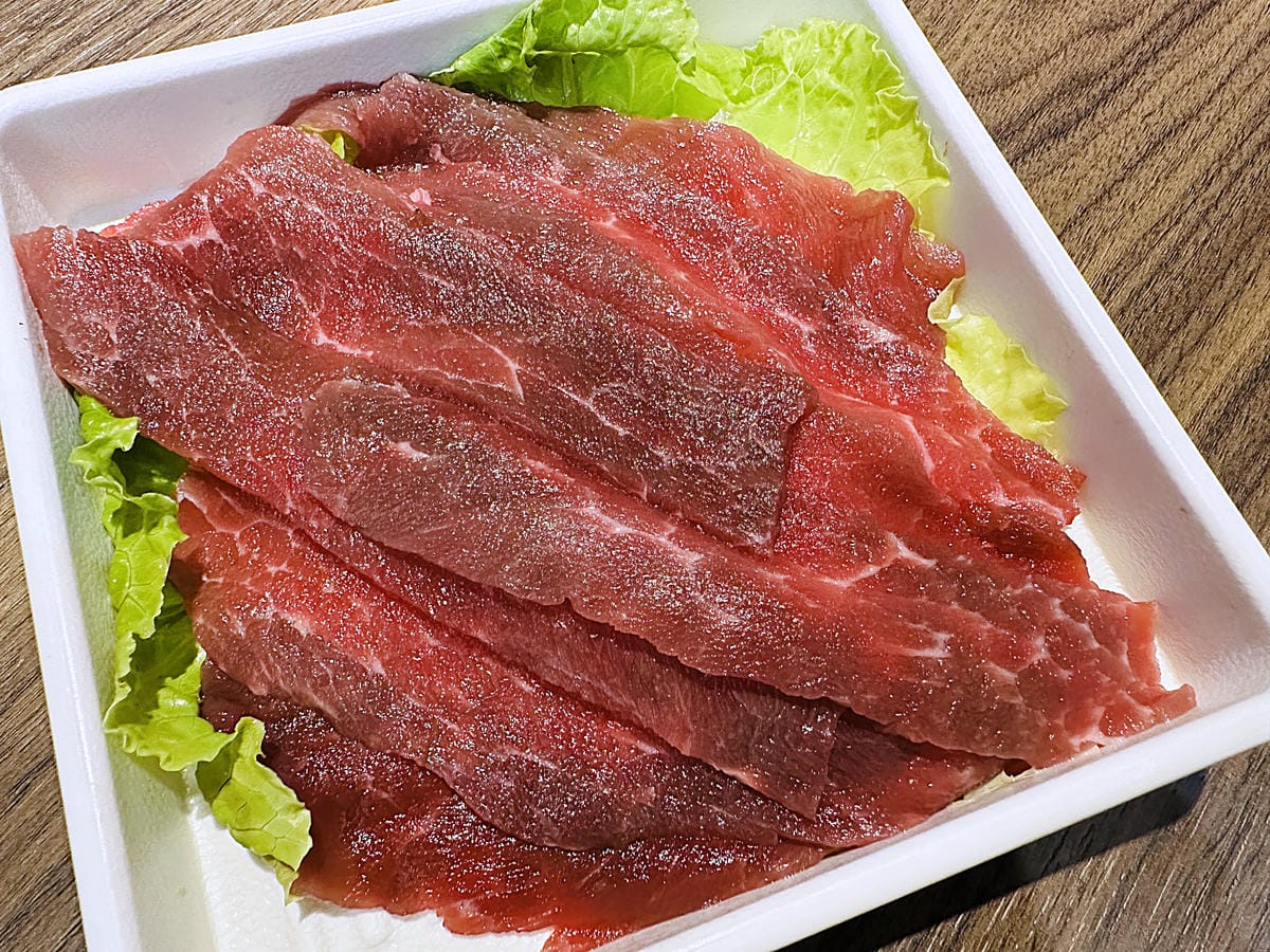 【籤王串麻鍋】四川道地香麻鍋,免費升級蛤蜊膠原蛋白湯!真材實料美味嚕串!超人氣招牌炸物「卜肉酥」「椒酥中卷」必點!台北六張犁美食推薦