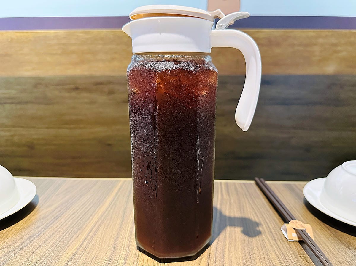 【籤王串麻鍋】四川道地香麻鍋,免費升級蛤蜊膠原蛋白湯!真材實料美味嚕串!超人氣招牌炸物「卜肉酥」「椒酥中卷」必點!台北六張犁美食推薦