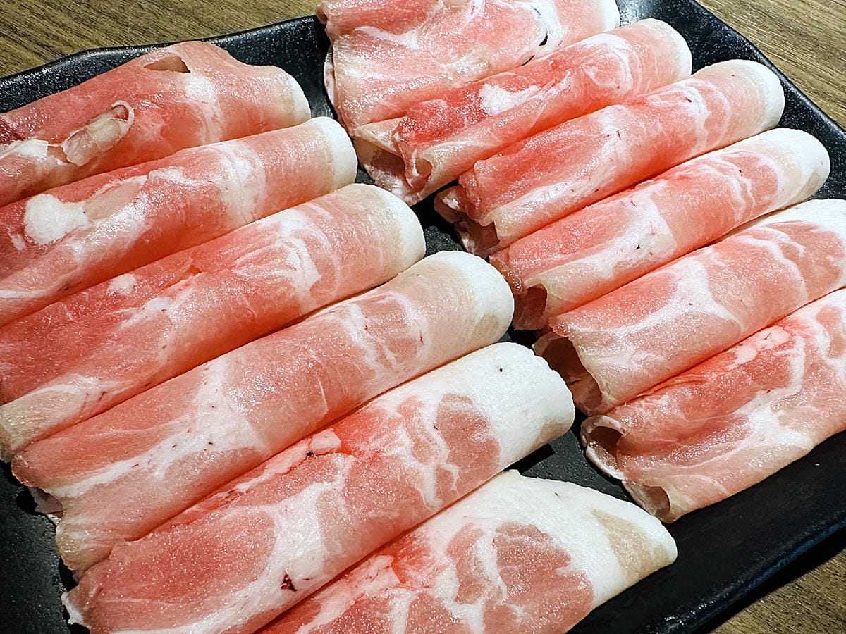 【籤王串麻鍋】四川道地香麻鍋,免費升級蛤蜊膠原蛋白湯!真材實料美味嚕串!超人氣招牌炸物「卜肉酥」「椒酥中卷」必點!台北六張犁美食推薦