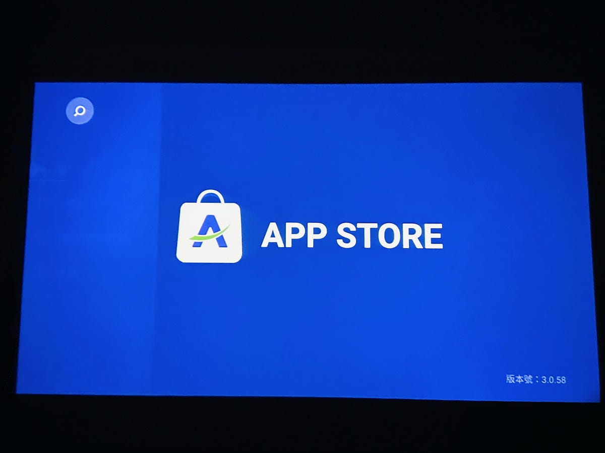 【SANSUI山水】微型行動智慧投影機SPJ-MO開箱!500ANSI高流明白天夜晚都清晰,內建影音平台,支援安卓IOS鏡射,超大投影看電影追劇打電動就是爽!小空間就能擁有絕佳視野享受