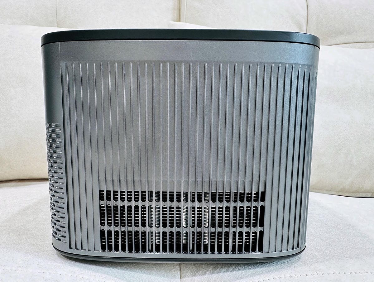 【SANSUI山水】微型行動智慧投影機SPJ-MO開箱!500ANSI高流明白天夜晚都清晰,內建影音平台,支援安卓IOS鏡射,超大投影看電影追劇打電動就是爽!小空間就能擁有絕佳視野享受