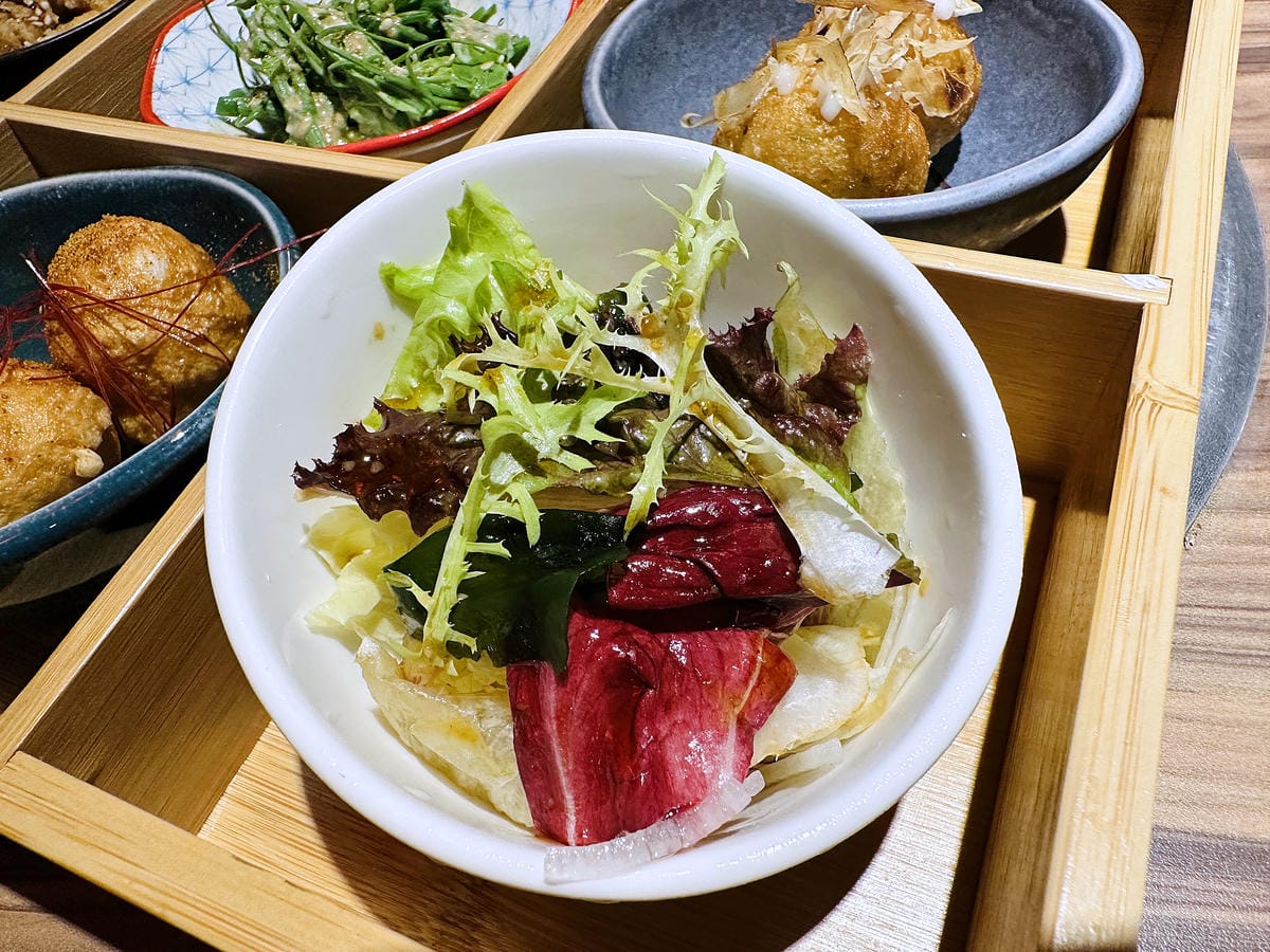 【狸小路燒肉專賣店】基隆超人氣燒肉推薦!激推頂級奢華「日本和牛雙人饗宴」超吸睛華麗九宮格儀式感滿點!嫩滑多汁『日本A5和牛』一吃入魂